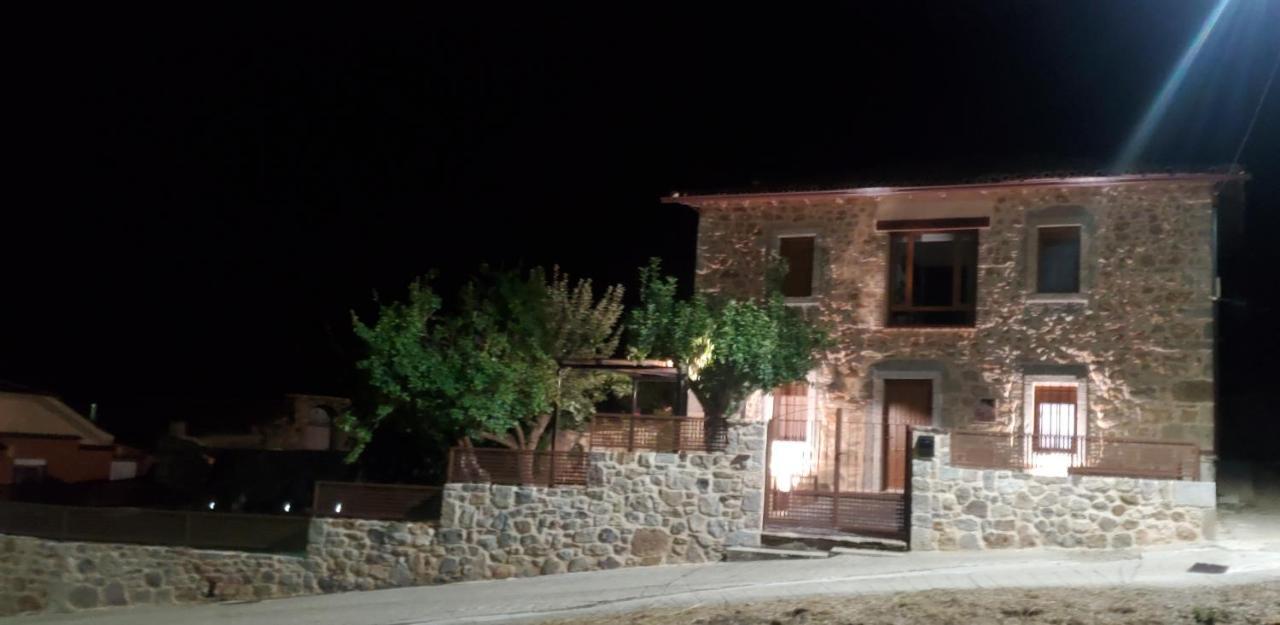 Mallo de Luna Casa Rural Carmen Luna מראה חיצוני תמונה